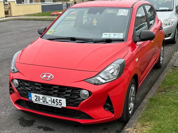 Hyundai i10 Hatchback, Petrol, 2021, Red