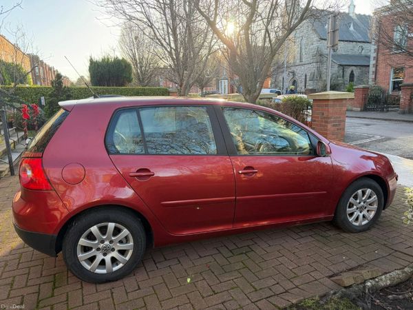 Volkswagen Golf Hatchback, Petrol, 2008, Red