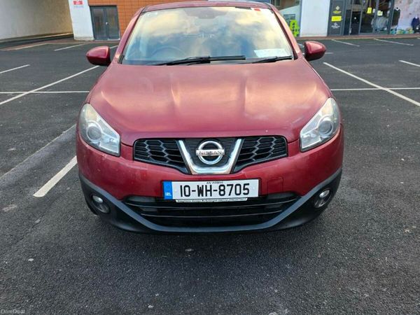 Nissan Qashqai SUV, Diesel, 2010, Red