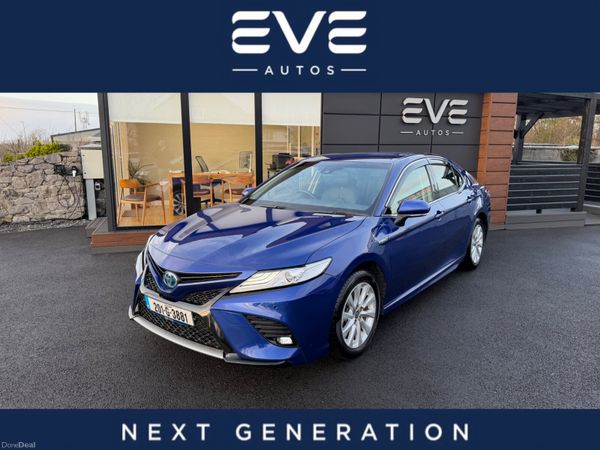 Toyota Camry Saloon, Petrol Hybrid, 2020, Blue