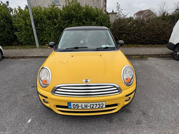 Mini Cooper Hatchback, Diesel, 2009, Yellow