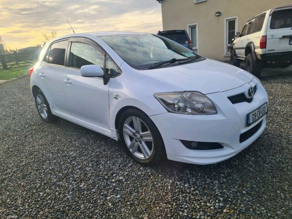 Toyota Auris Hatchback, Diesel, 2009, White