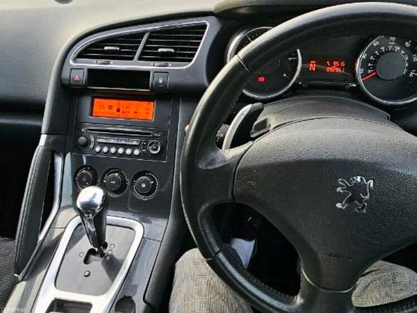 Peugeot 3008 MPV, Diesel, 2011, Silver