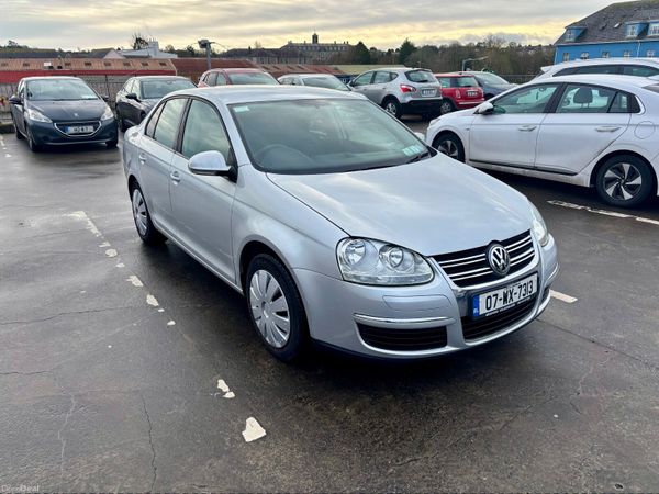 Volkswagen Jetta Saloon, Petrol, 2007, Silver