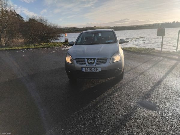 Nissan Qashqai Hatchback, Diesel, 2009, Silver