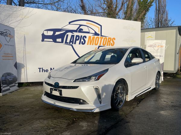 Toyota Prius Hatchback, Petrol Hybrid, 2022, White