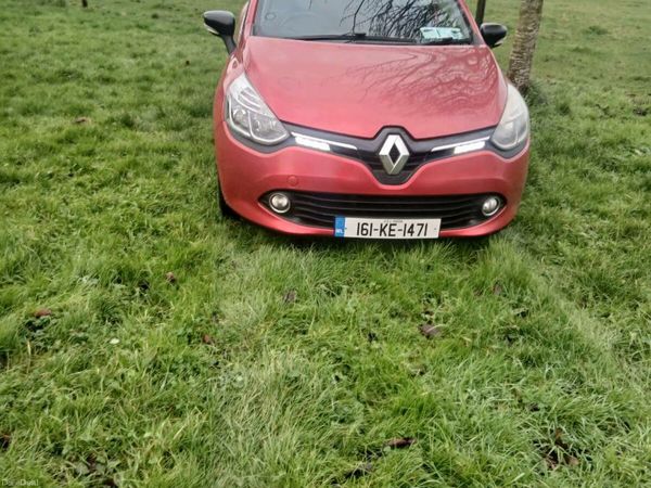 Renault Clio Hatchback, Diesel, 2016, Red