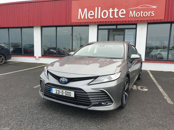 Toyota Camry Saloon, Petrol Hybrid, 2022, Grey