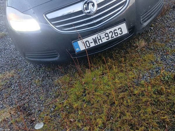 Vauxhall Insignia Hatchback, Diesel, 2010, Black