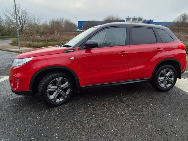 Suzuki Vitara SUV, Petrol, 2015, Red