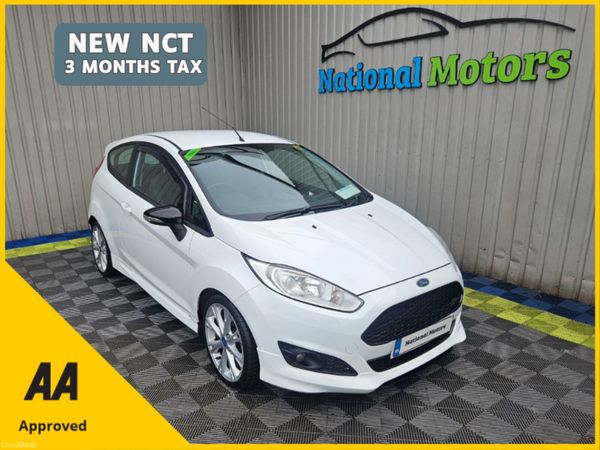 Ford Fiesta Hatchback, Petrol, 2014, White