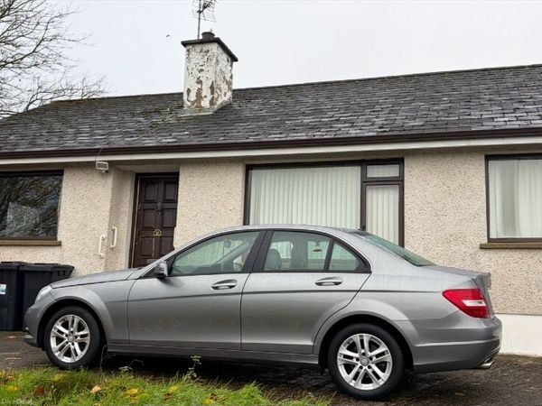Mercedes-Benz 200 Saloon, Diesel, 2014, Silver