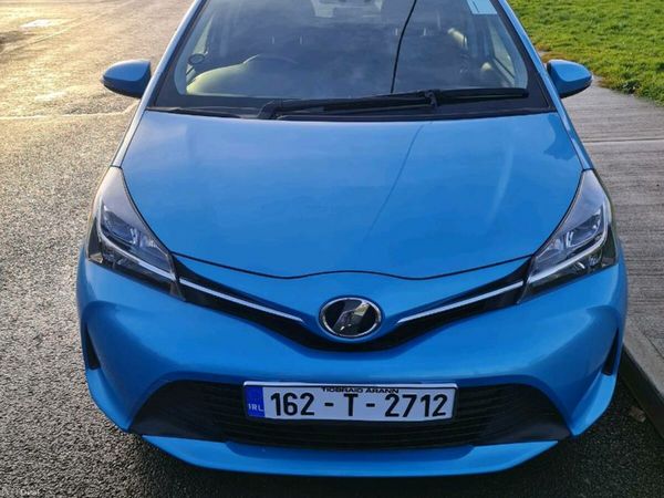 Toyota Vitz Hatchback, Petrol, 2016, Blue
