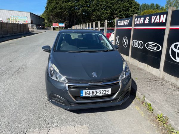 Peugeot 208 Hatchback, Petrol, 2016, Grey