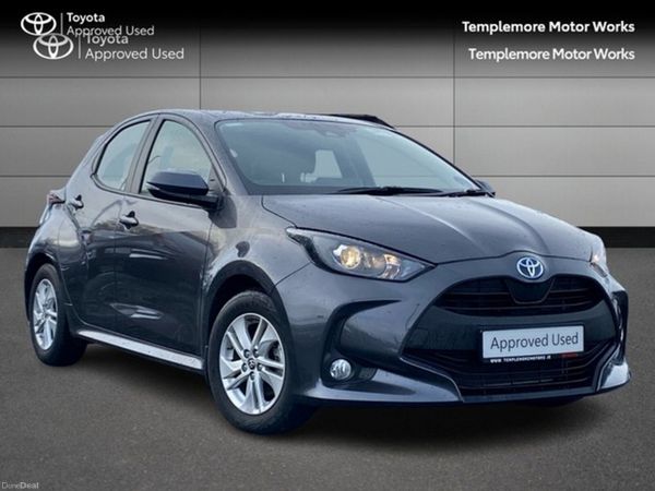 Toyota Yaris Hatchback, Petrol Hybrid, 2024, Grey