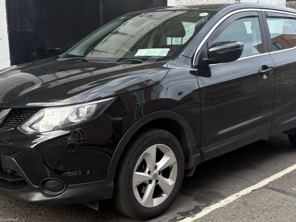 Nissan Qashqai Hatchback, Petrol, 2015, Black