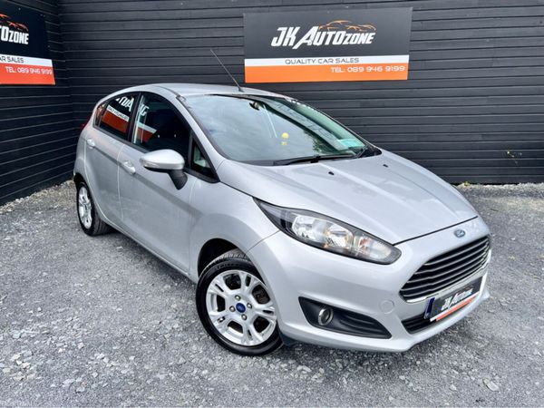 Ford Fiesta Hatchback, Petrol, 2013, Silver