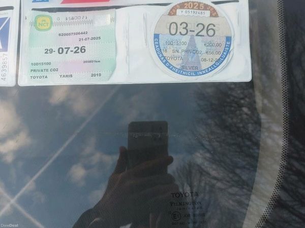 Toyota Yaris Hatchback, Petrol, 2010, Silver