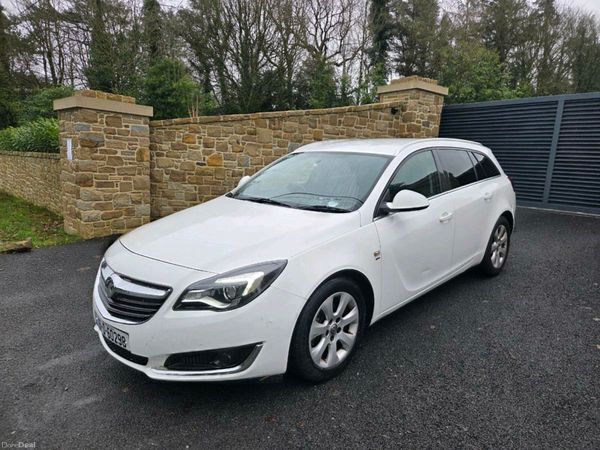Vauxhall Insignia Estate, Diesel, 2016, White