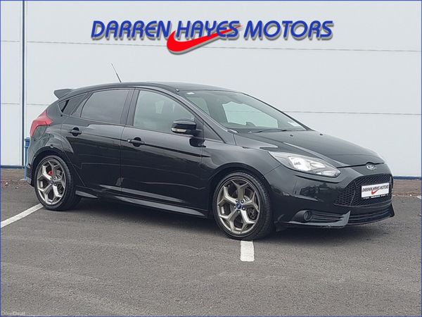 Ford Focus Hatchback, Petrol, 2013, Black