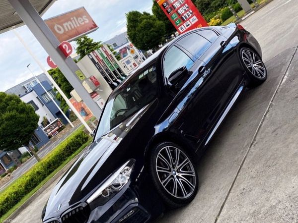 BMW 5-Series Saloon, Petrol Plug-in Hybrid, 2018, Black