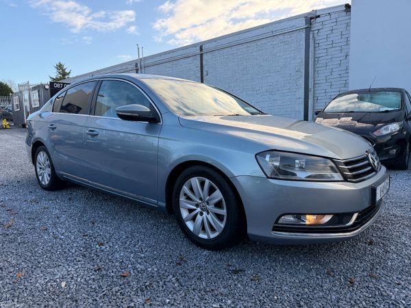 Volkswagen Passat Saloon, Diesel, 2011, Grey