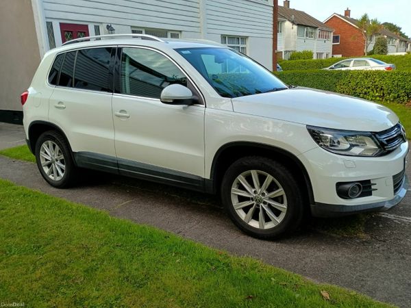Volkswagen Tiguan SUV, Petrol, 2015, White