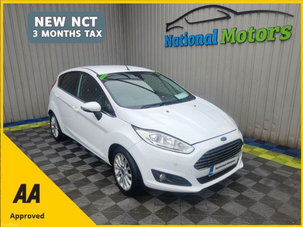 Ford Fiesta Hatchback, Petrol, 2014, White
