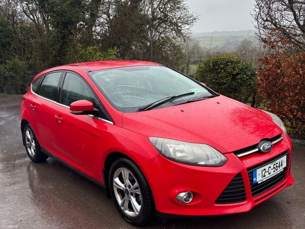 Ford Focus Hatchback, Diesel, 2012, Red