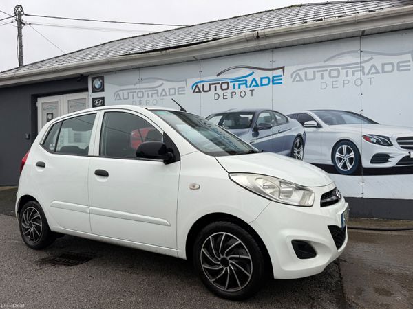 Hyundai i10 Hatchback, Petrol, 2011, White