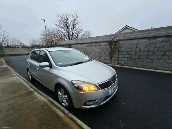 Kia Ceed MPV, Diesel, 2012, Silver