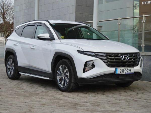 Hyundai Tucson SUV, Petrol Hybrid, 2024, White