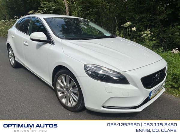 Volvo V40 Hatchback, Petrol, 2015, White