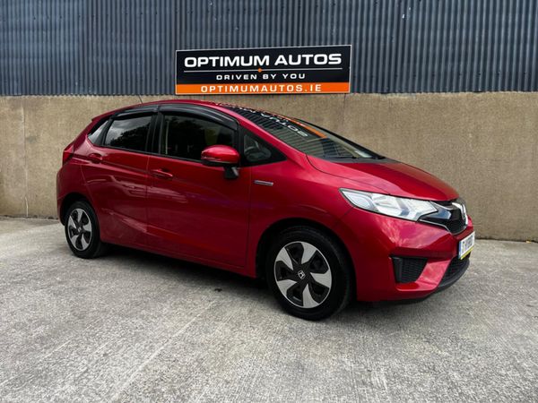 Honda Fit Hatchback, Petrol Hybrid, 2017, Red