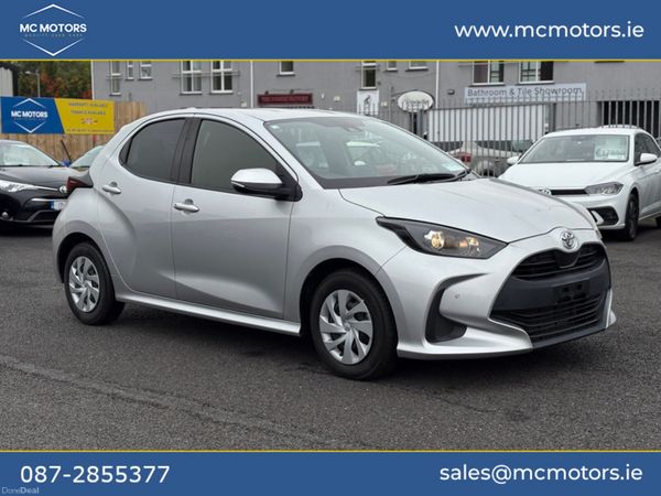 Toyota Yaris Hatchback, Petrol, 2020, Silver