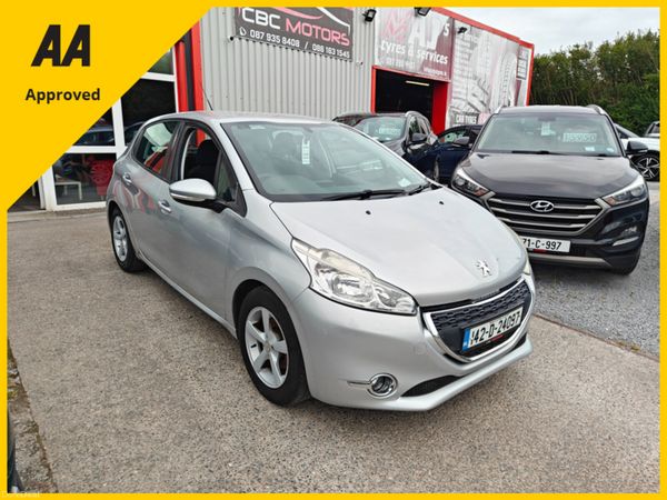 Peugeot 208 Hatchback, Petrol, 2014, Silver