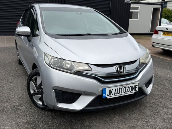 Honda Fit Hatchback, Petrol Hybrid, 2014, Silver