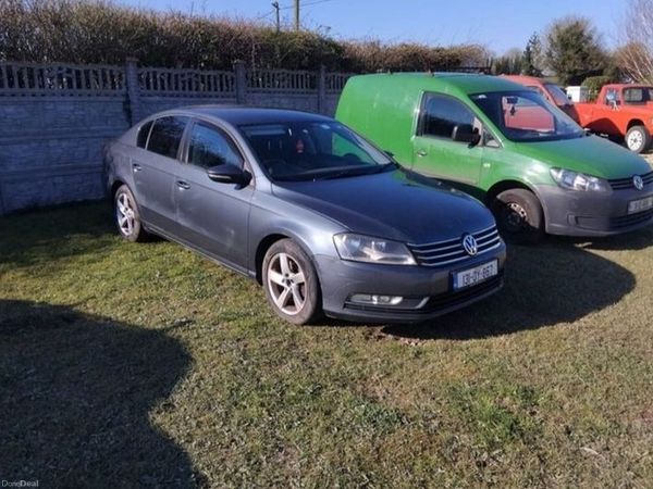 Volkswagen Passat Saloon, Diesel, 2013, Grey