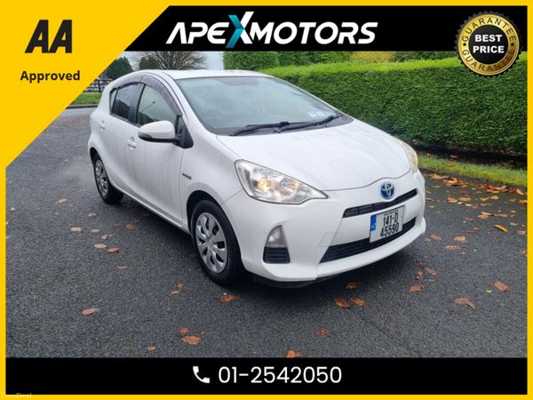 Toyota Aqua Hatchback, Petrol Hybrid, 2014, White