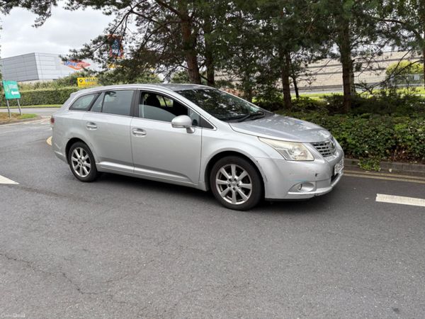 Toyota Avensis Estate, Diesel, 2010, Silver