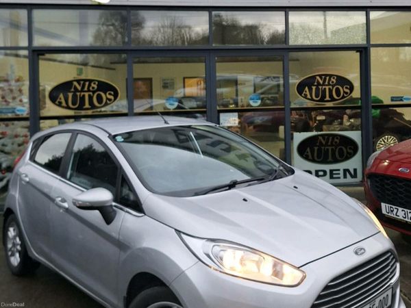Ford Fiesta Hatchback, Petrol, 2014, Silver