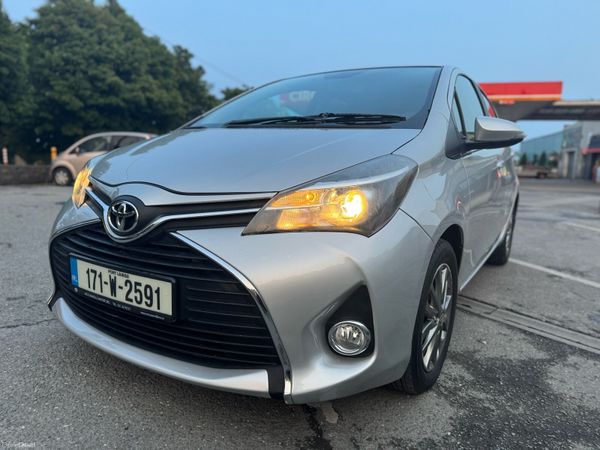 Toyota Yaris Hatchback, Petrol, 2017, Grey