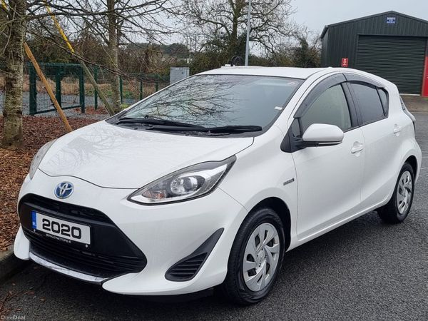 Toyota Aqua Hatchback, Petrol Hybrid, 2020, White