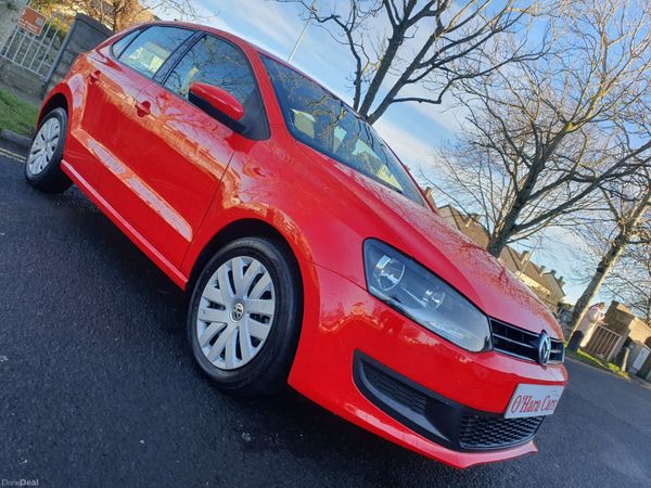 Volkswagen Polo Hatchback, Petrol, 2012, Red