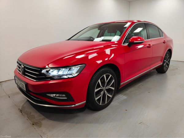Volkswagen Passat Saloon, Diesel, 2022, Red