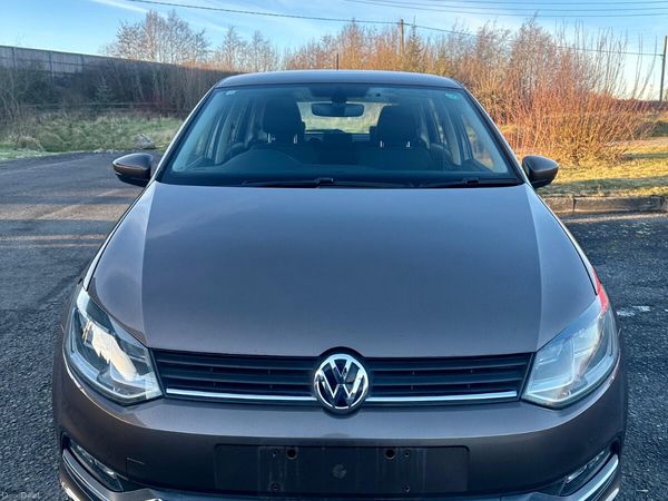 Volkswagen Polo Hatchback, Petrol, 2014, Brown