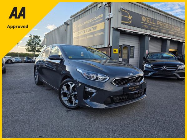 Kia Ceed Hatchback, Petrol, 2019, Grey