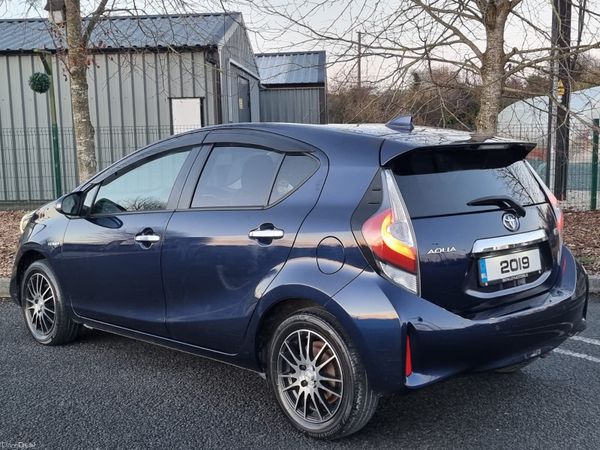 Toyota Aqua Hatchback, Petrol Hybrid, 2019, Blue