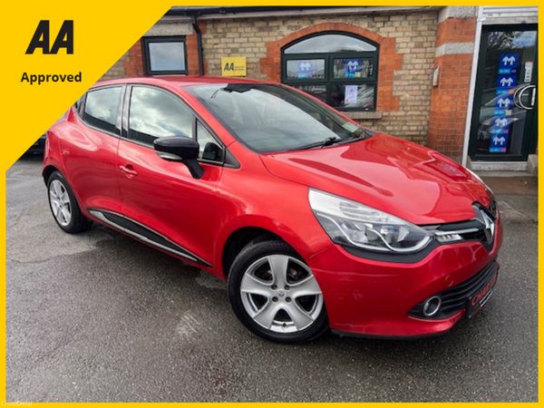 Renault Clio Hatchback, Petrol, 2016, Red