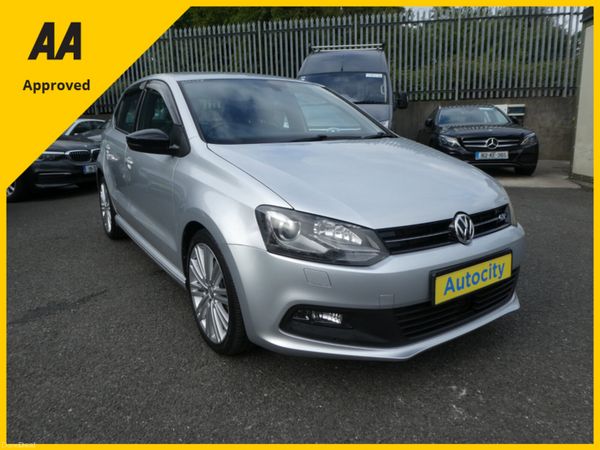 Volkswagen Polo Hatchback, Petrol, 2015, Silver